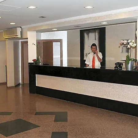 Elysee Resort