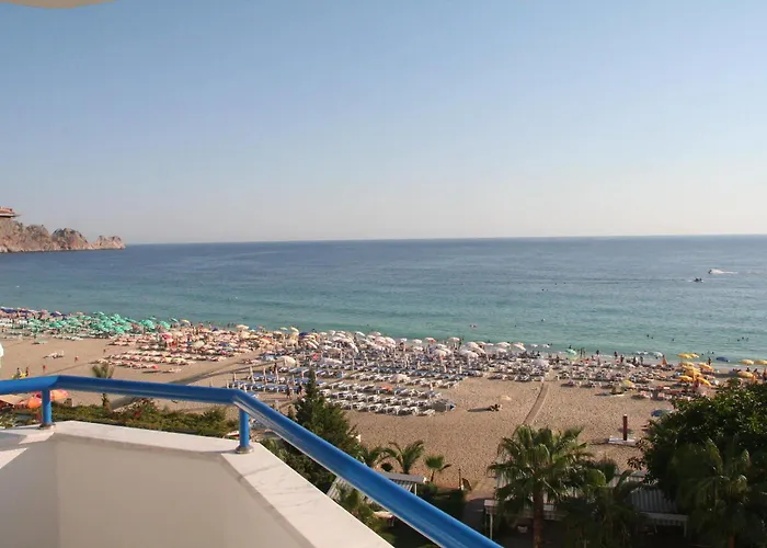 Elysee אתר נופש אלאניה